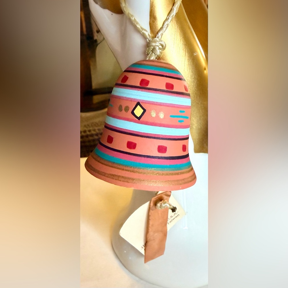 🎄TESA Hand-Painted Ceramic Bell Ornament, 2”, NWT 🔔